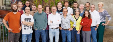 bluehands-Team auf der Sonnenterrasse