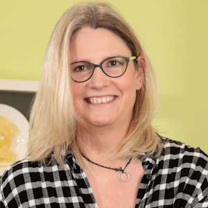 Barbara Biewer in der bluehands-Küche
