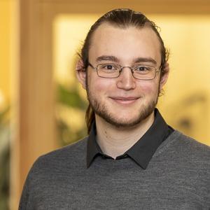 Grégoire Mercier im bluehands-Büro